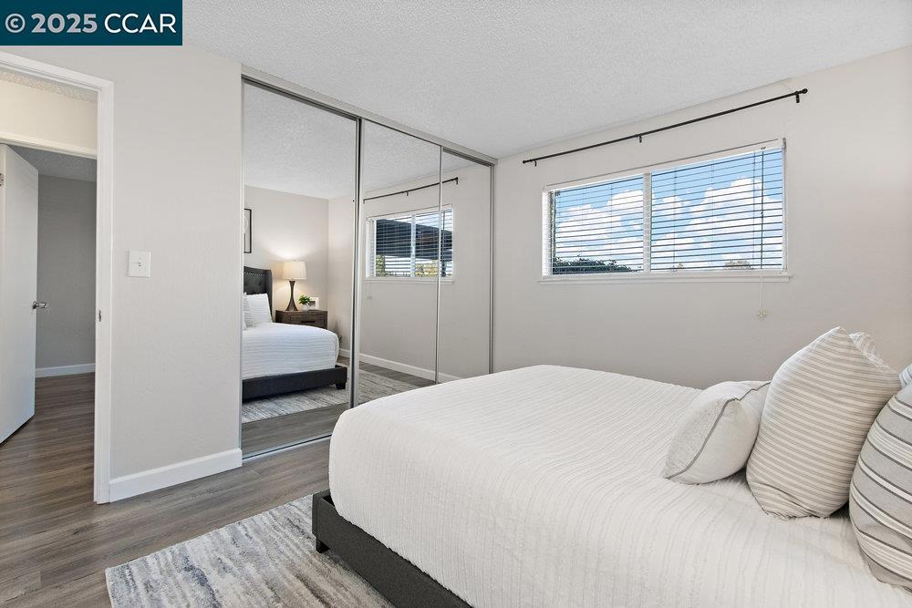 OAK GROVE - Residential