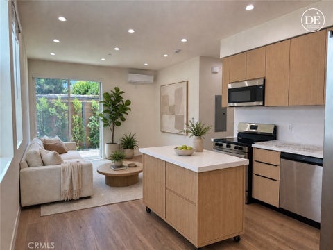 Photo of 4121 Lafayette Place #C, Culver City, CA 90232 (MLS # SR26151093)