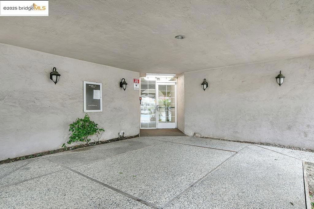 LAGUNA - Residential