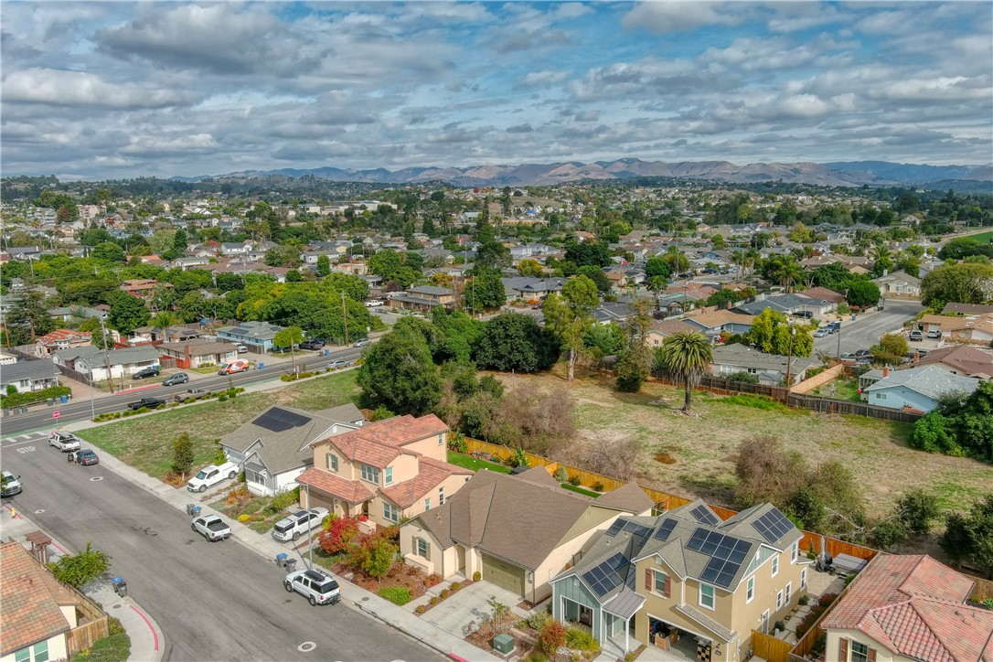 East of 101(500) - Residential