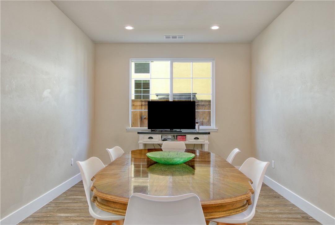 East of 101(500) - Residential