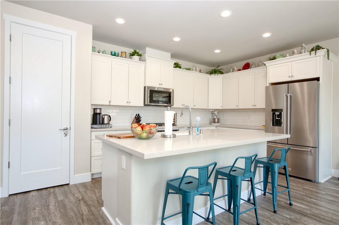 East of 101(500) - Residential