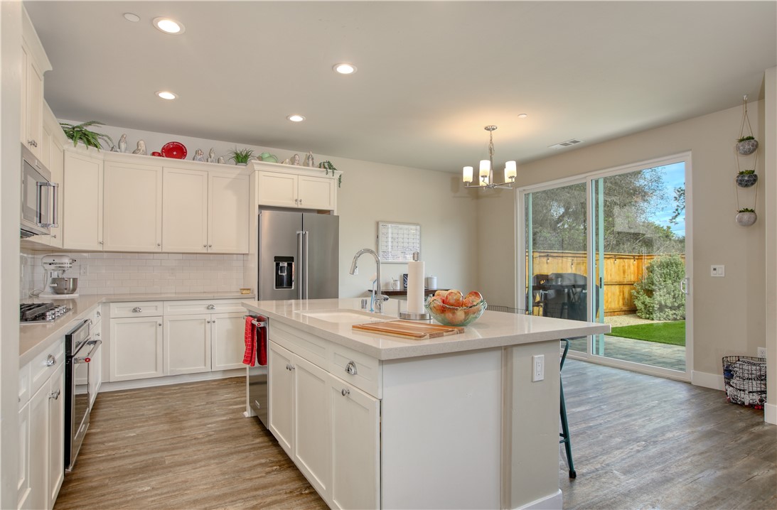 East of 101(500) - Residential