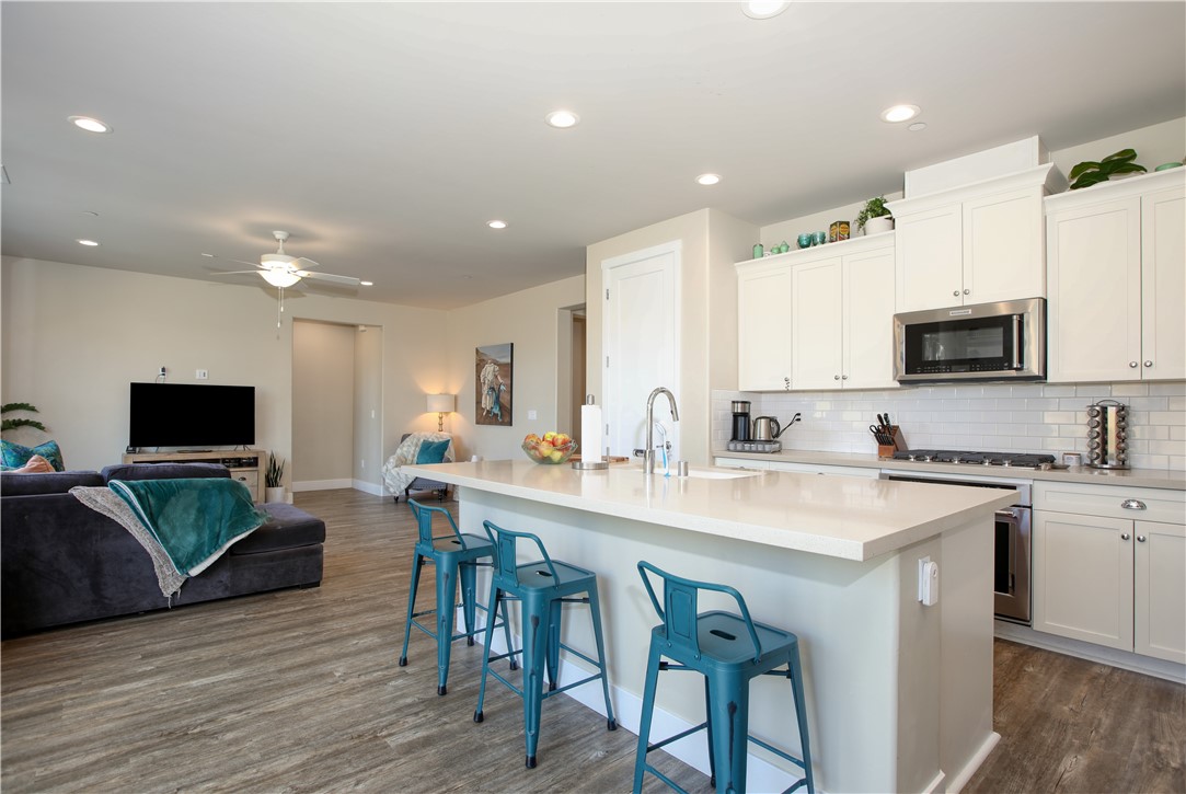 East of 101(500) - Residential