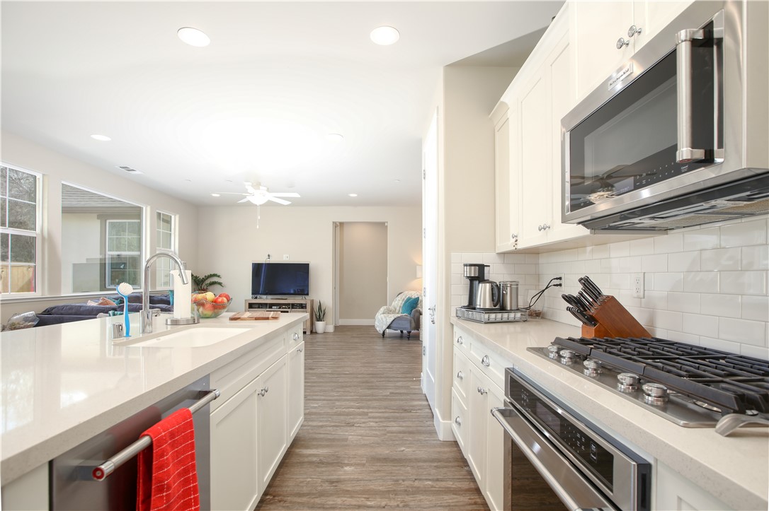 East of 101(500) - Residential