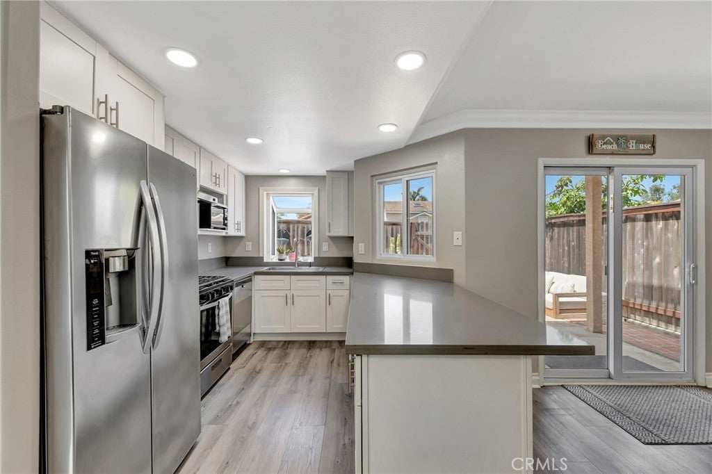1209 Alabama Street, Huntington Beach CA 92648 - Photo 11
