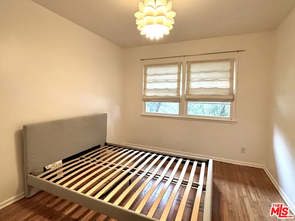 Santa Monica, California 90403, United States, 1 Bedroom Bedrooms, ,1 BathroomBathrooms,Residential,Active,245770