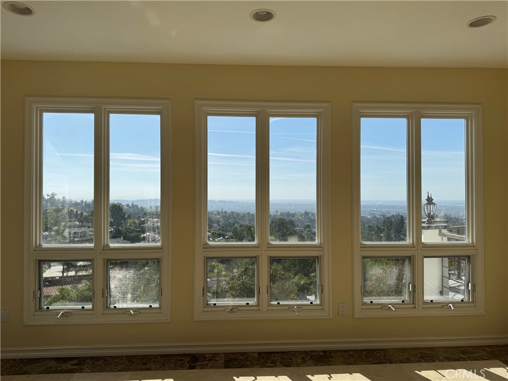 16004 Aurora Crest Drive