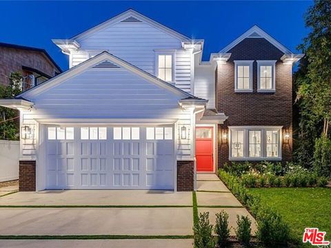 Photo of 4710 Noeline Avenue, Encino, CA 91436 (MLS # 26807211)