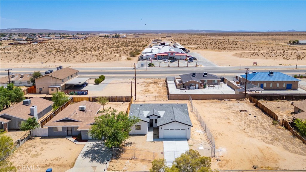 Brand New Construction- Move-in Ready!
Become the proud owner of this beautiful, newly build home in a convenient location! Featuring paid-off solar panels, you 'll enjoy energy savings from day one.
Don't miss this incredible opportunity-schedule your tour today!