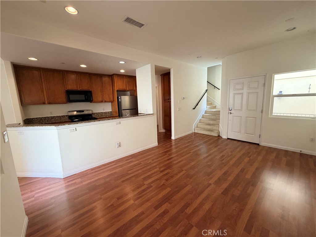 1323 Post Ave B