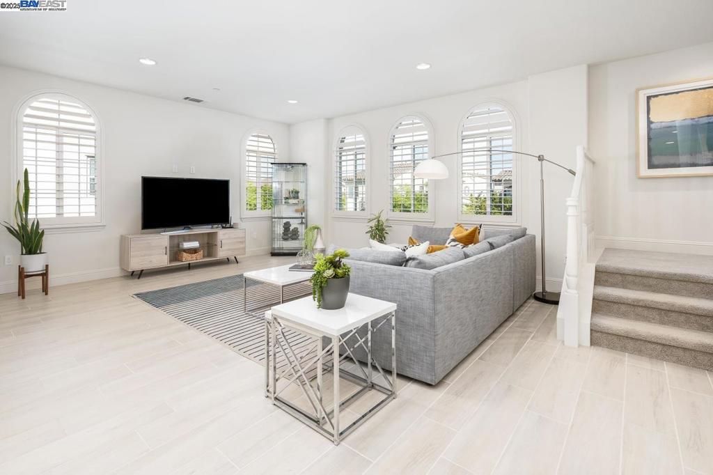 GALE RANCH - Residential Lease
