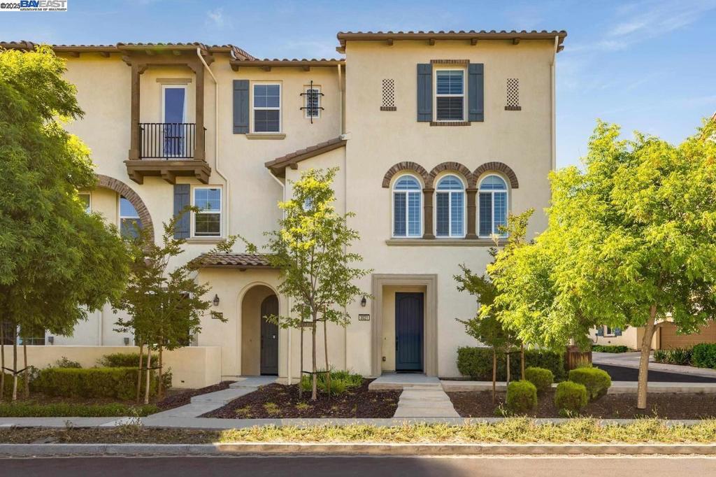 GALE RANCH - Residential Lease