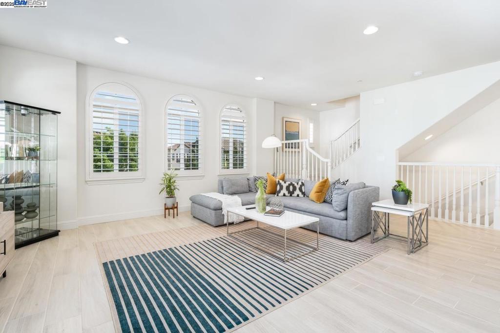 GALE RANCH - Residential Lease