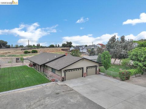 Photo of 4190 Brown Rd Rd, Oakley, CA 94561 (MLS # 41129324)
