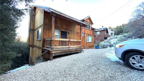 Photo of 1912 Pioneer Way, Pine Mountain Club, CA 93222 (MLS # SR25237783) Photo of 1912 Pioneer Way, Pine Mountain Club, CA 93222 (MLS # SR25237783)