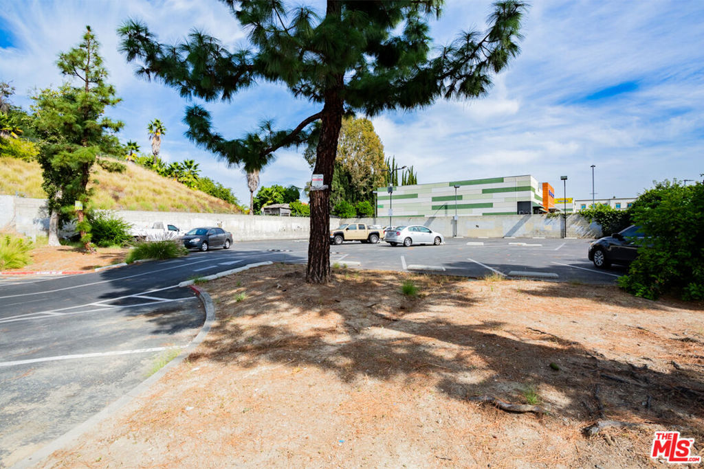 2601 E Valley Boulevard