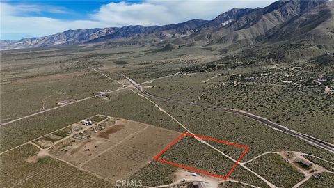 Photo of 713 Kinglet Road, Apple Valley, CA 92308 (MLS # HD26058633)