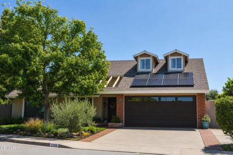 Photo of 2258 Via Tomas, Camarillo, CA 93010 (MLS # V1-36532)