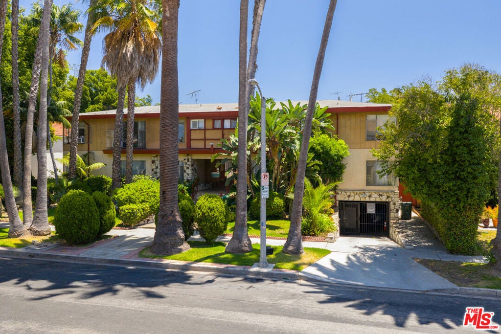 720 S Plymouth Boulevard
