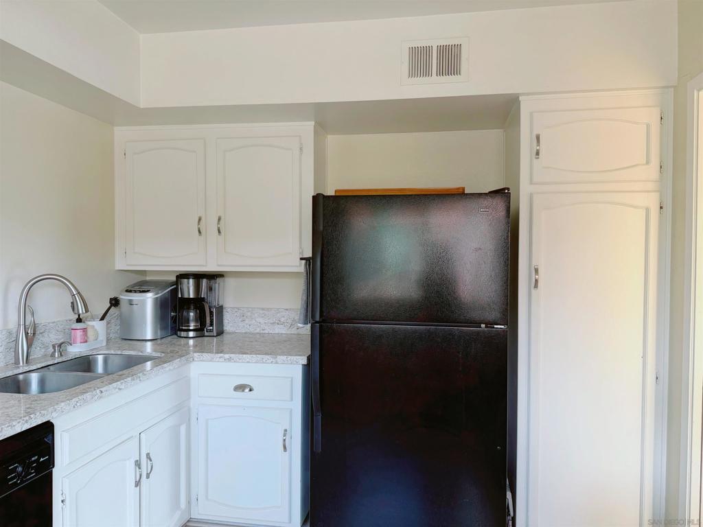 6832 Hyde Park Drive Unit E Unit E