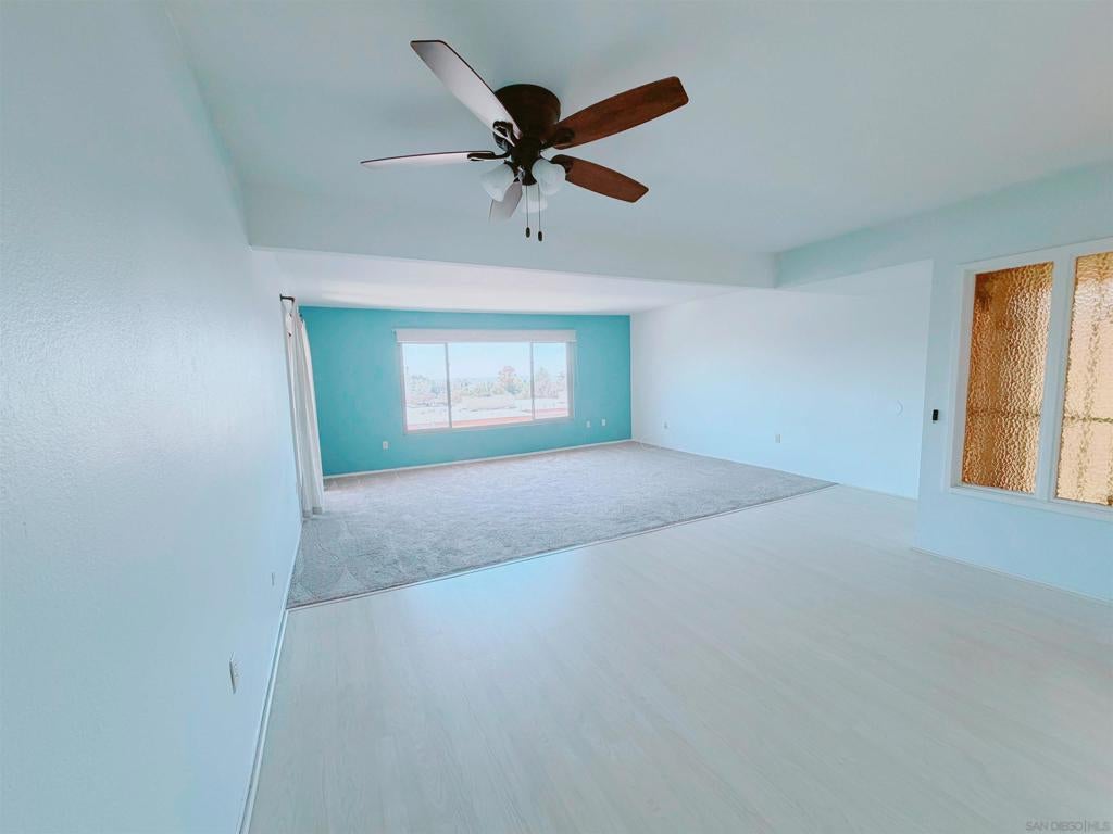 6832 Hyde Park Dr Dr E, San Diego CA 92119