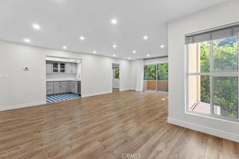Photo of 6752 Hillpark #303, Los Angeles, CA 90068 (MLS # SR26080973)