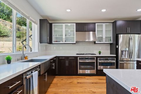 Photo of 2780 N Wright Lane, Los Angeles, CA 90068 (MLS # 26843399)