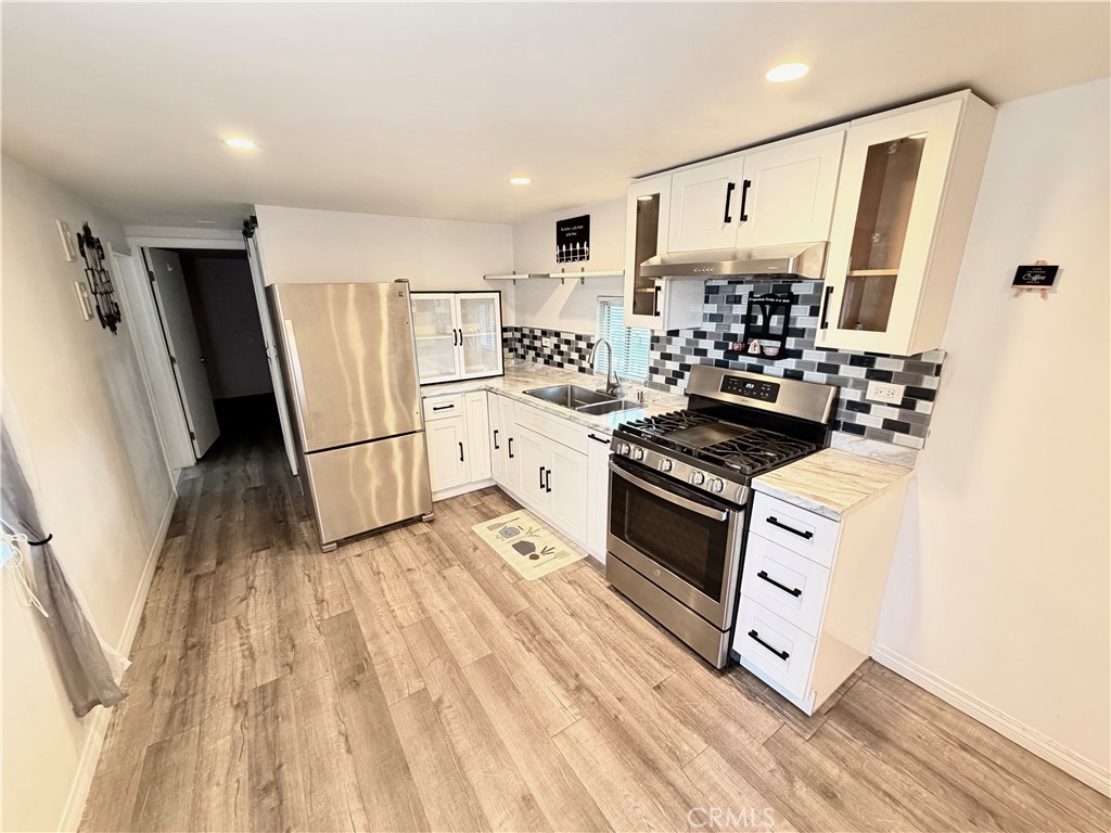 4511 CECILIA Street