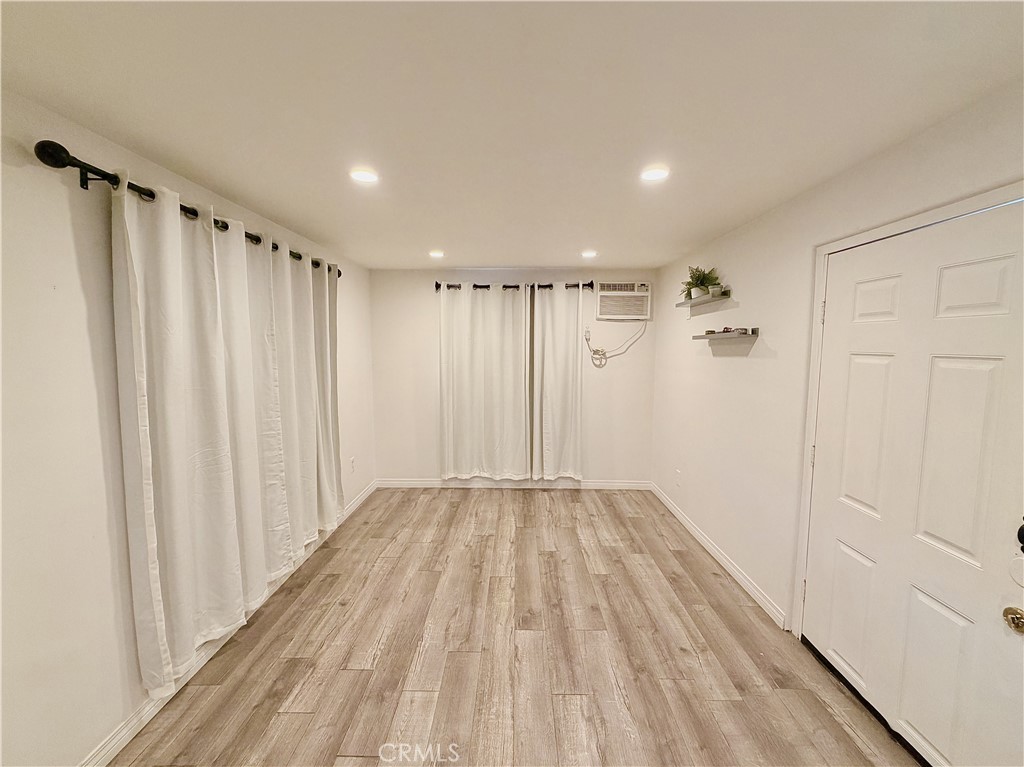 4511 CECILIA Street