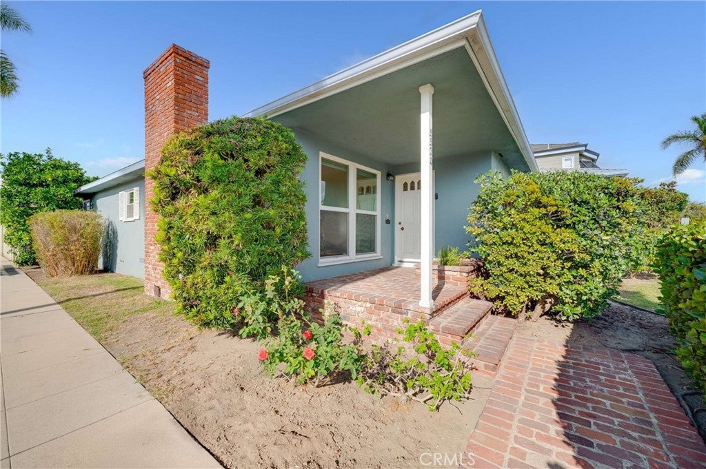 5320 E Broadway
