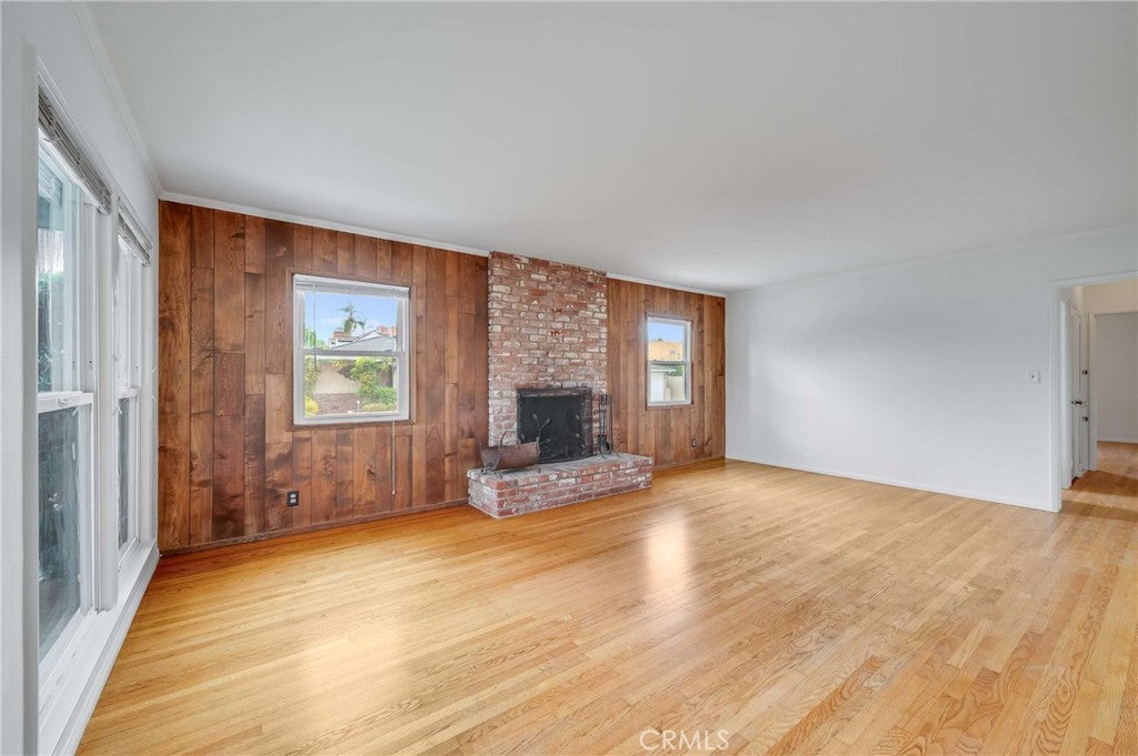 5320 E Broadway
