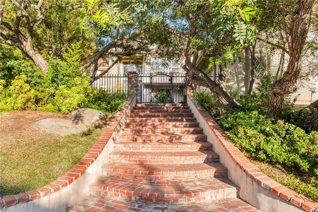 4200 Gayle Drive