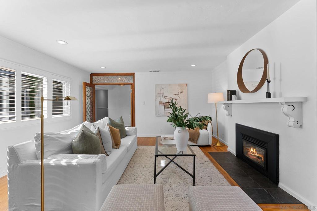 4540 E Talmadge Drive