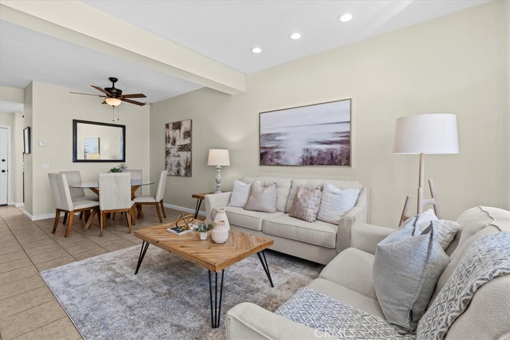 30902 Clubhouse 23B