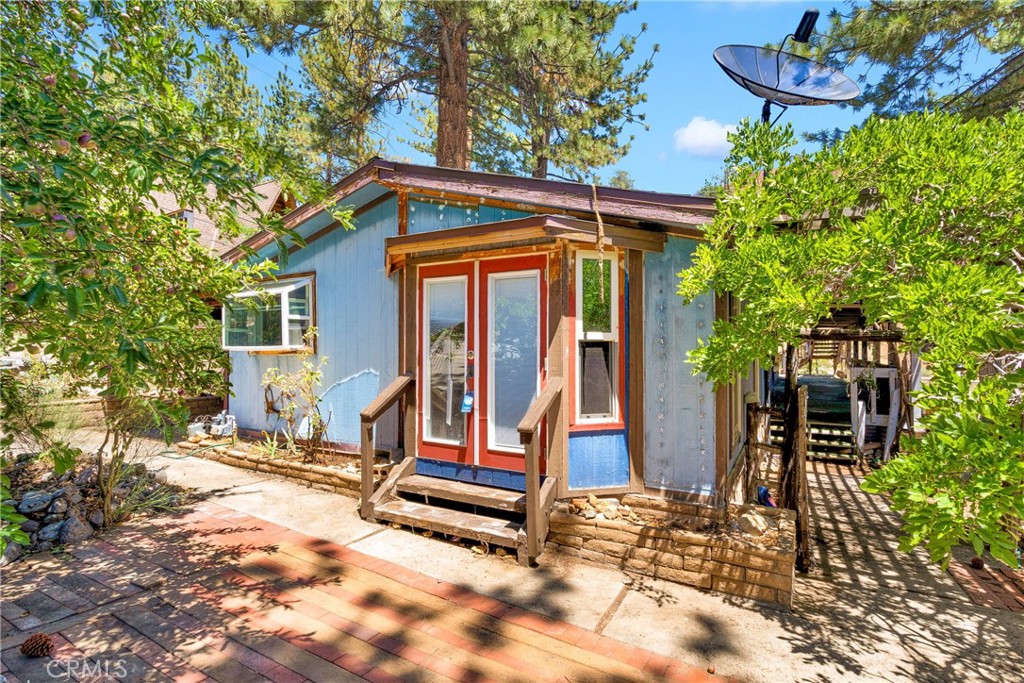 716 Mountain View Avenue