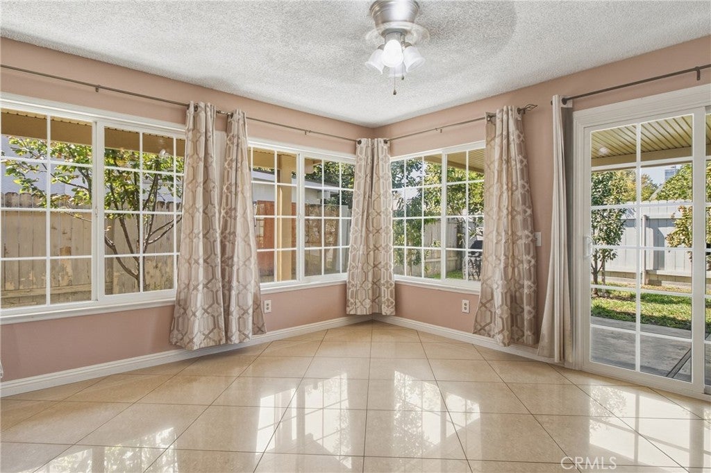 9229 Delano