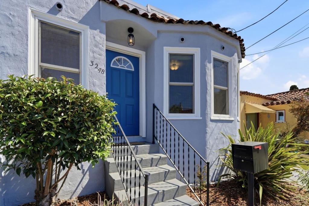 3248 Bona Street