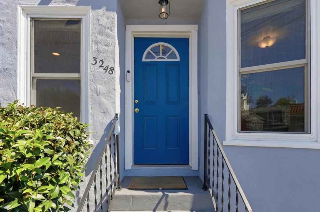 3248 Bona Street