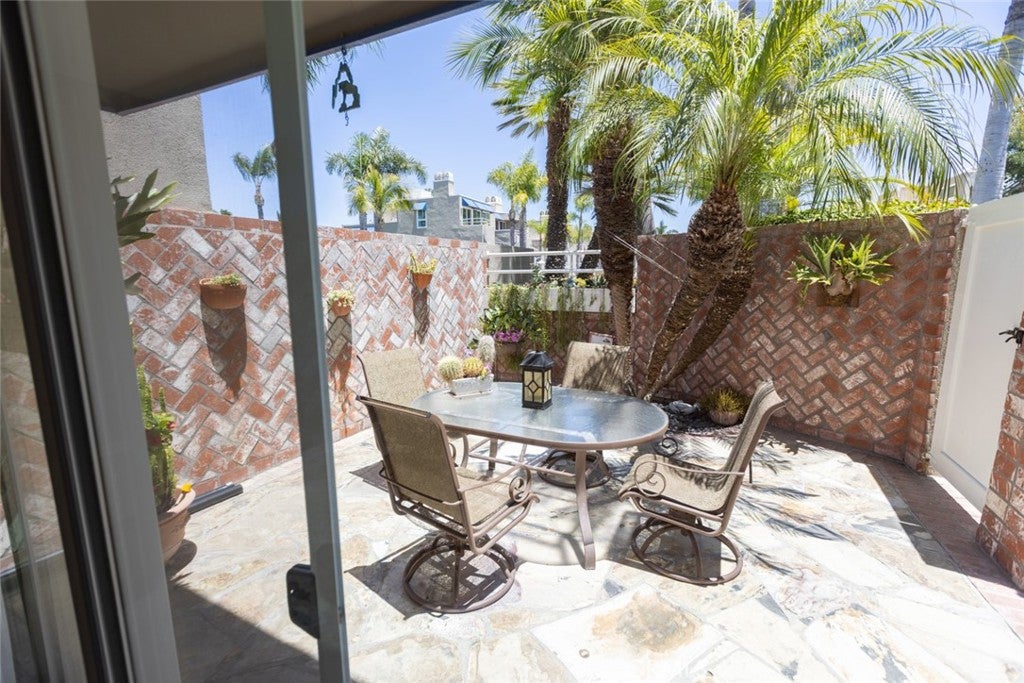 16102 Fame, Huntington Beach CA 92649 - Photo 30