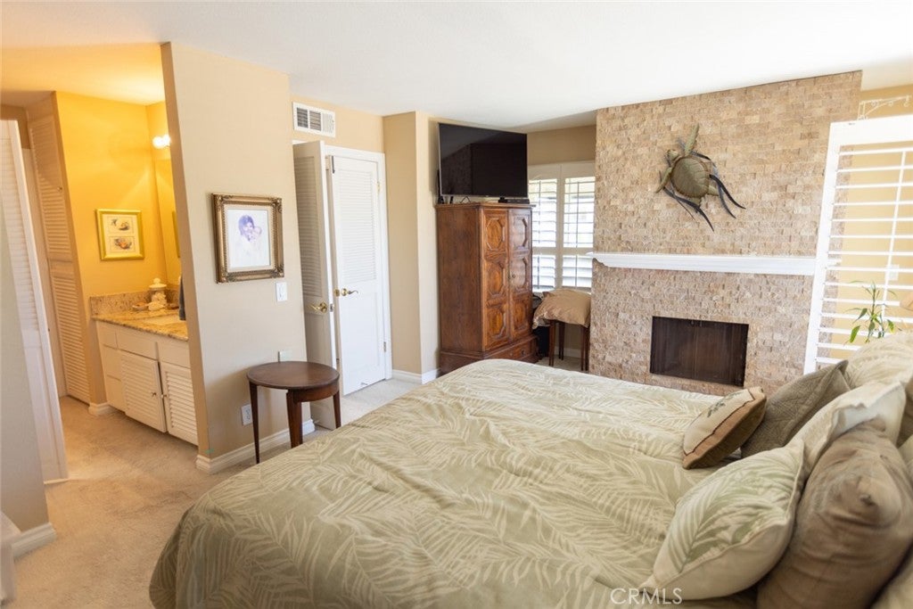 16102 Fame, Huntington Beach CA 92649 - Photo 15
