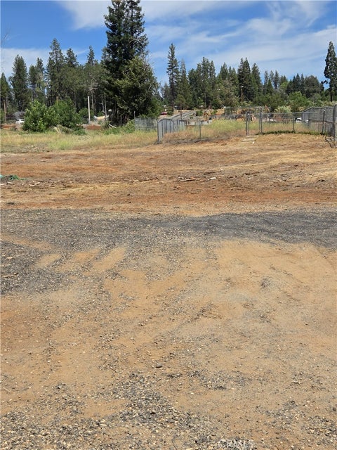 Photo of 1565 Adams RD, Paradise, CA 95969 (MLS # OR26132210)