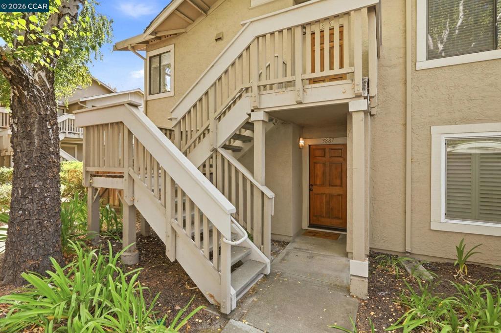 3887 Crow Canyon Rd