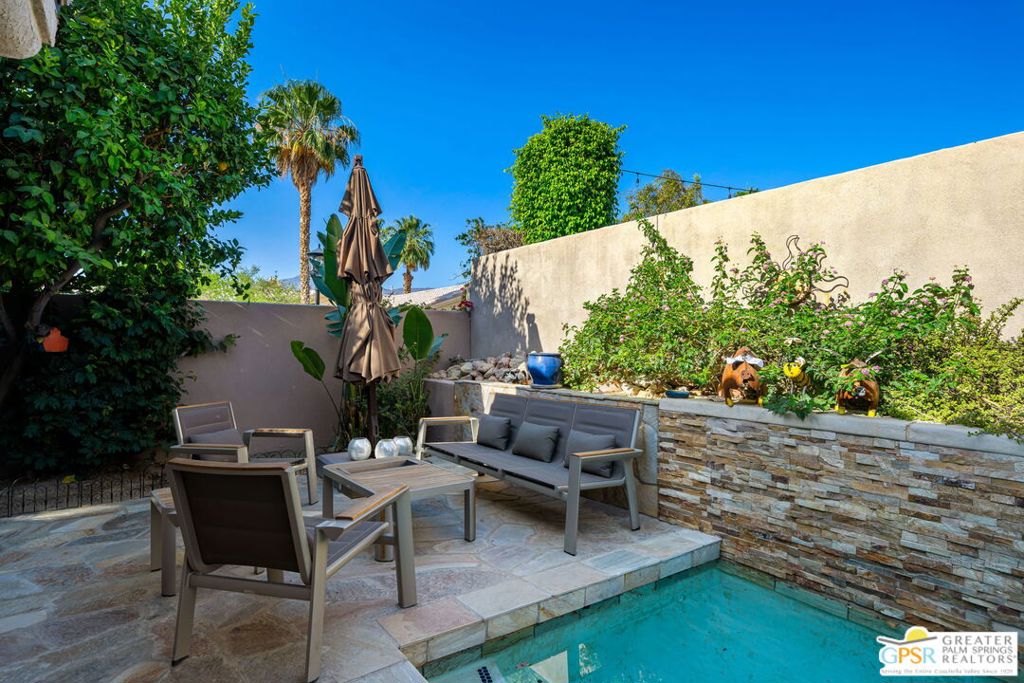 Lake La Quinta - Residential
