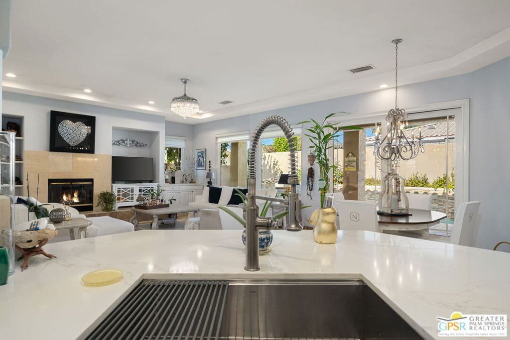 Lake La Quinta - Residential
