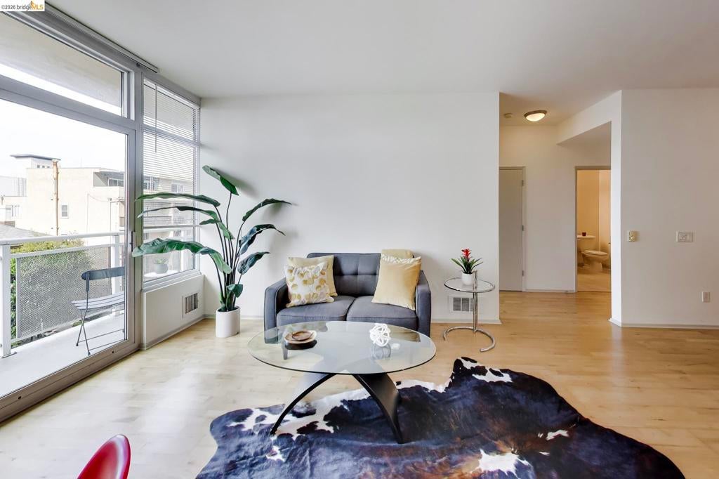 1 Lakeside Drive 410