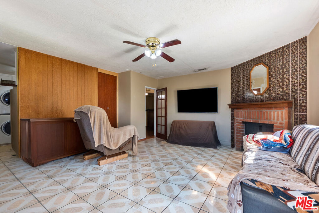 10626 Mountair Avenue