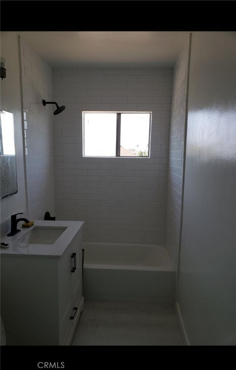 Photo of 1451 E 21 St St #3, Los Angeles, CA 90011 (MLS # MB25247439) Photo of 1451 E 21 St St #3, Los Angeles, CA 90011 (MLS # MB25247439)