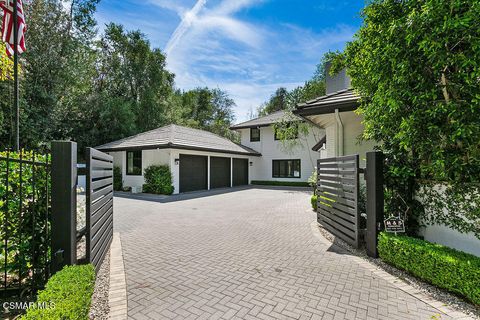 Photo of 4188 Cresthaven Drive, Westlake Village, CA 91362 (MLS # 226001450)