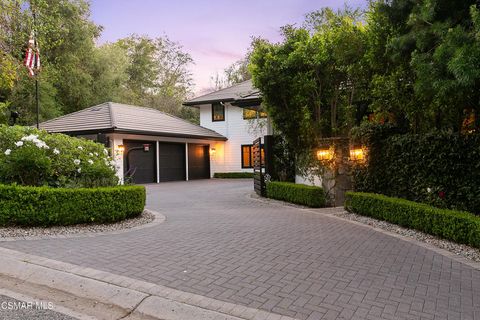 Photo of 4188 Cresthaven Drive, Westlake Village, CA 91362 (MLS # 226001450)